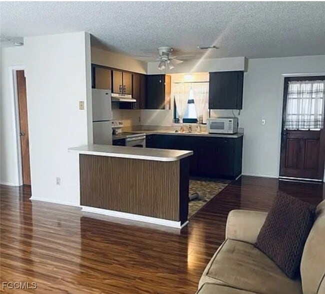 Foto del edificio - 117 SE 12th Terrace
