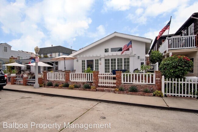 Building Photo - 210 Opal Ave