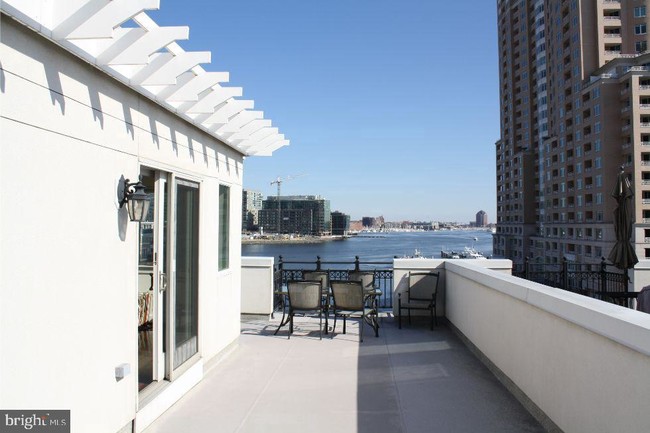 Foto del edificio - 1031 Pier Pointe Lndg