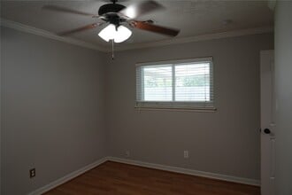 Building Photo - 17115 Kings Walk Ln