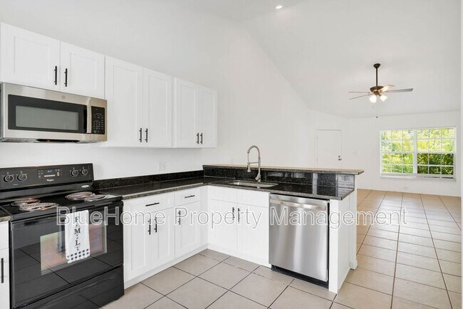 Building Photo - 3651 N Goldenrod Rd