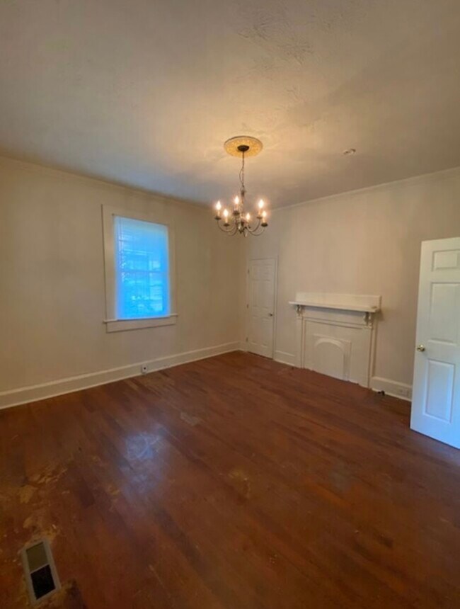 Foto del edificio - 18 Hemlock Dr