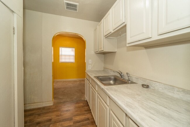 Building Photo - Beautiful Home in NE OKC for Sale or Lease!