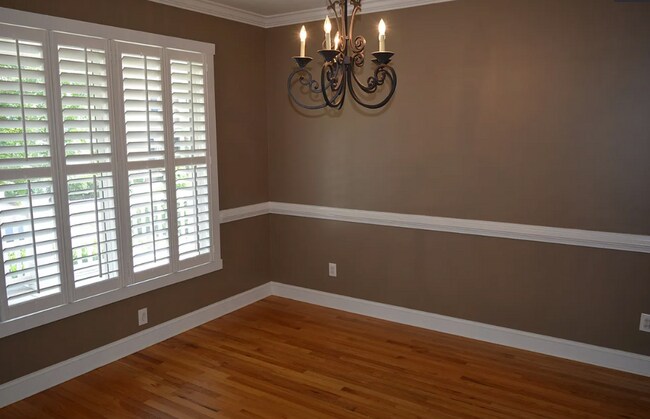 Foto del edificio - 130 Adam Ridge Ln