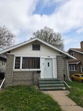 Building Photo - 429 W Hanssler Pl
