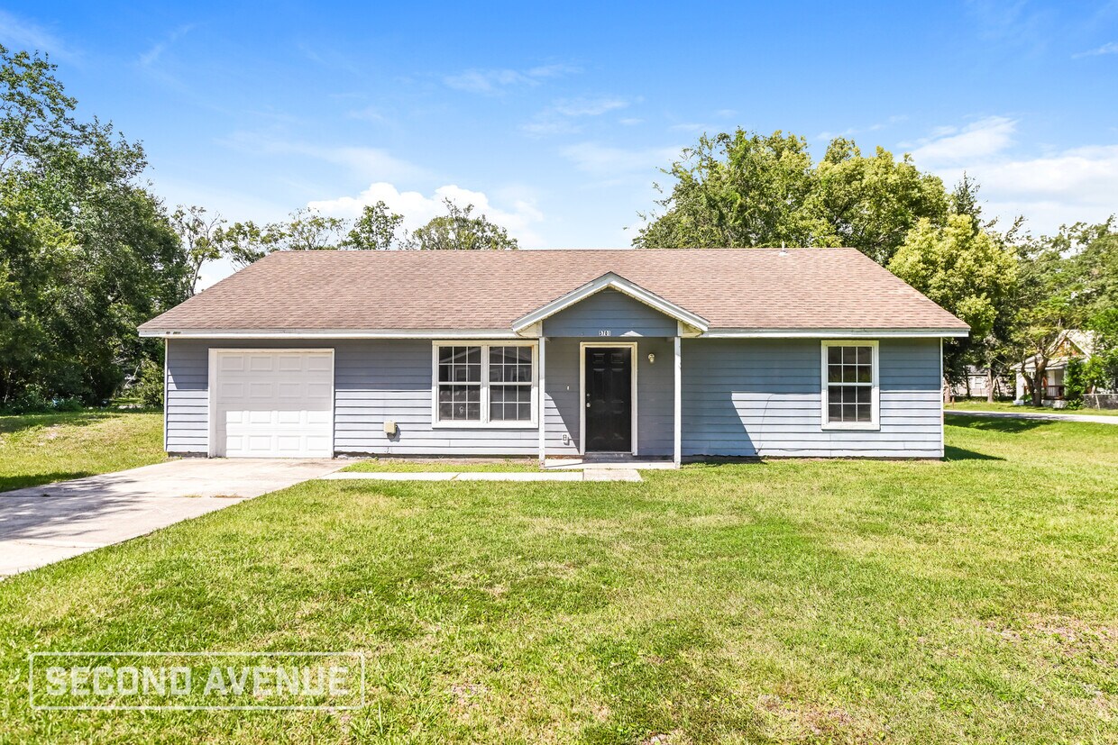Foto principal - 5701 Carver Cir