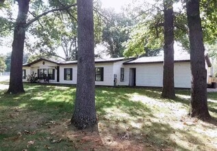 Building Photo - 54020 Echo Ln