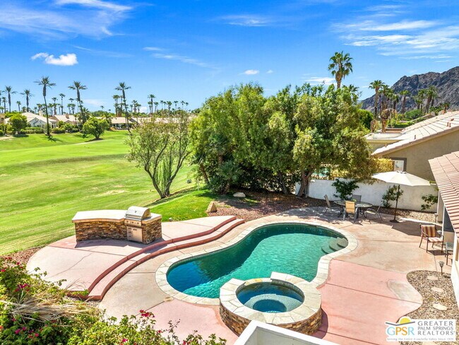 Foto del edificio - 50280 Spyglass Hill Dr