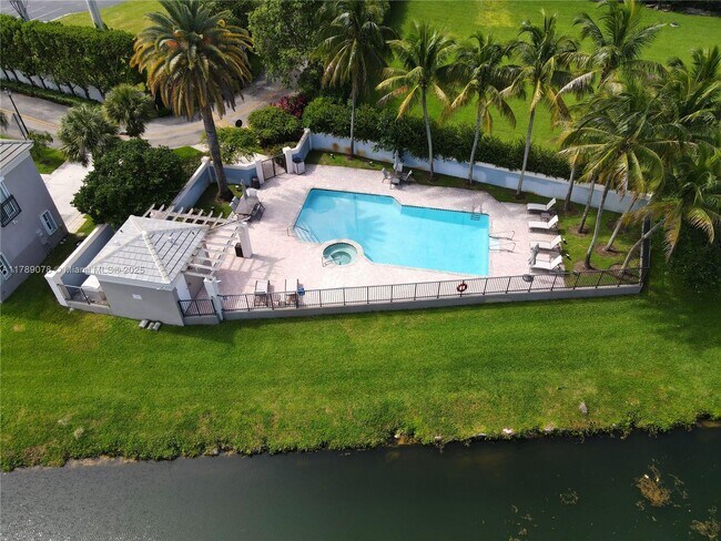 Building Photo - 8580 SW 139th Ter