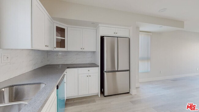 Foto del edificio - 307 Rosemont Ave