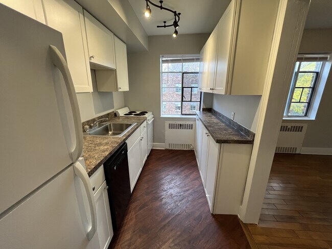 Foto del edificio - Canterbury Court Apartments