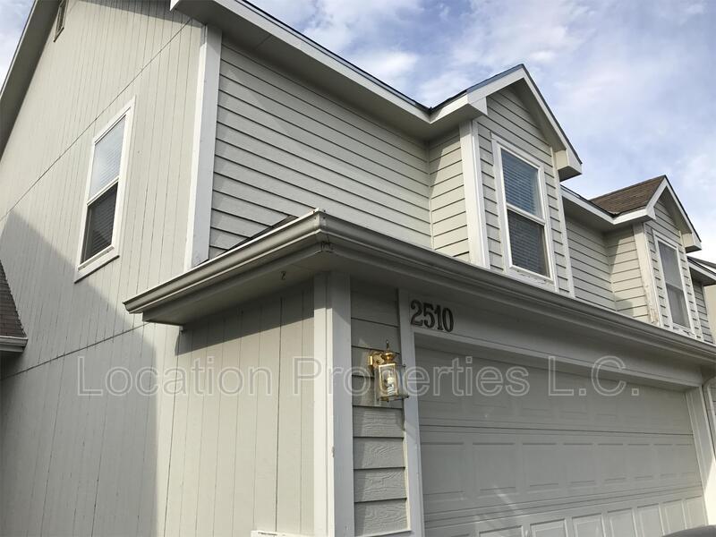 2510 Crestline Cir, Lawrence, KS 66047 Townhome Rentals in Lawrence