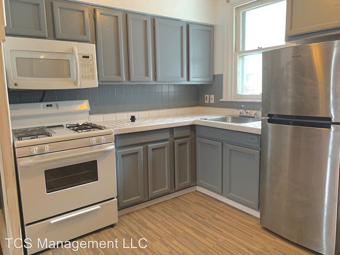 Primary Photo - 3 br, 2.5 bath House - 1372 Anchor St.