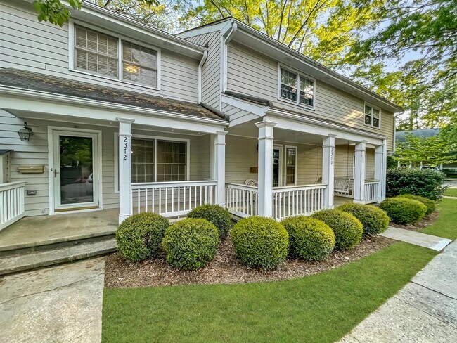 Building Photo - 2372 Farmstead Cir