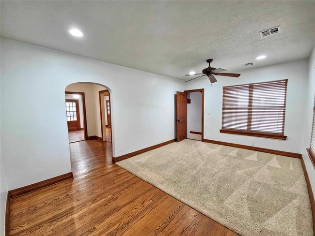 Photo - 6806 NW 45th St House