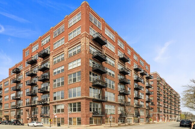 Foto del edificio - 1500 W Monroe St