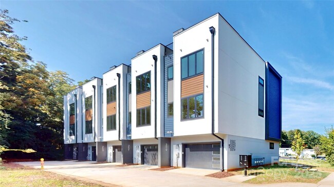 Building Photo - 3519 Avalon Ave