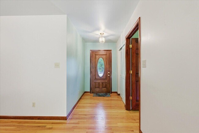 Foto del edificio - 45320 Barefoot Dr
