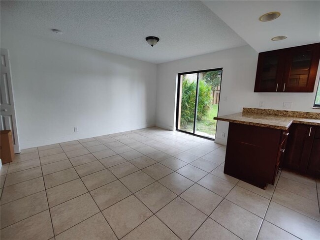Building Photo - 181 Wimbledon Lake Dr