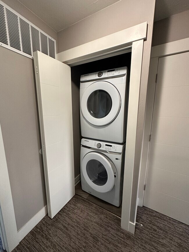 Foto del edificio - 250 Andesite Ave