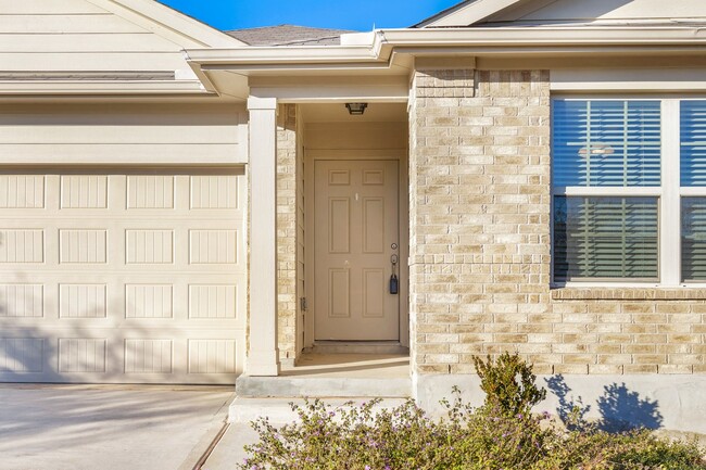 Foto del edificio - Charming Home with Elegant Granite Counter...