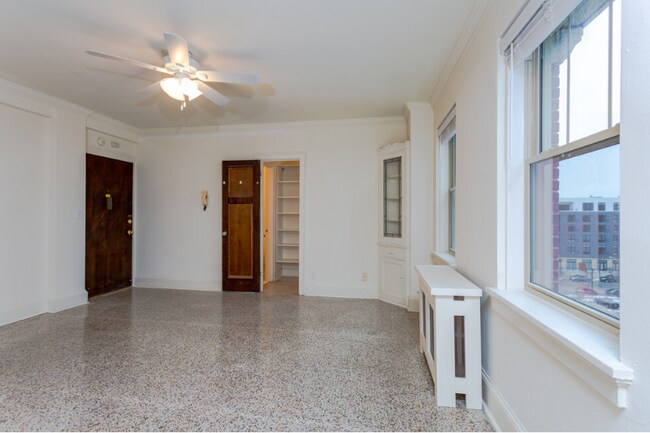 Foto del edificio - 921 N Marshall St