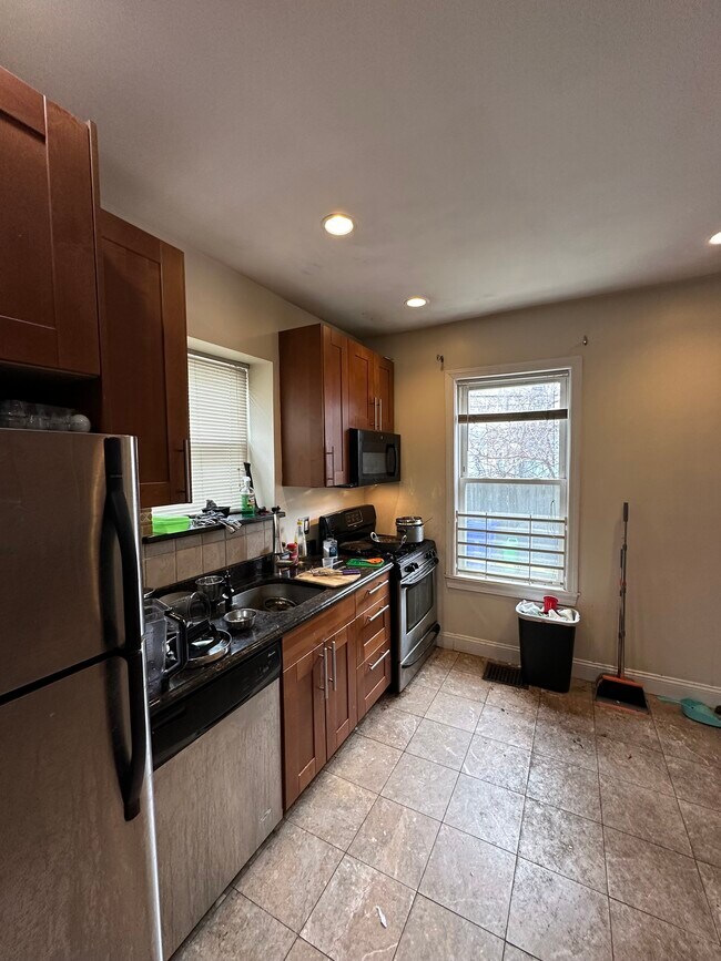 Foto del edificio - 8 Montfern Ave