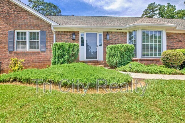 Building Photo - 630 Hawthorne Pl