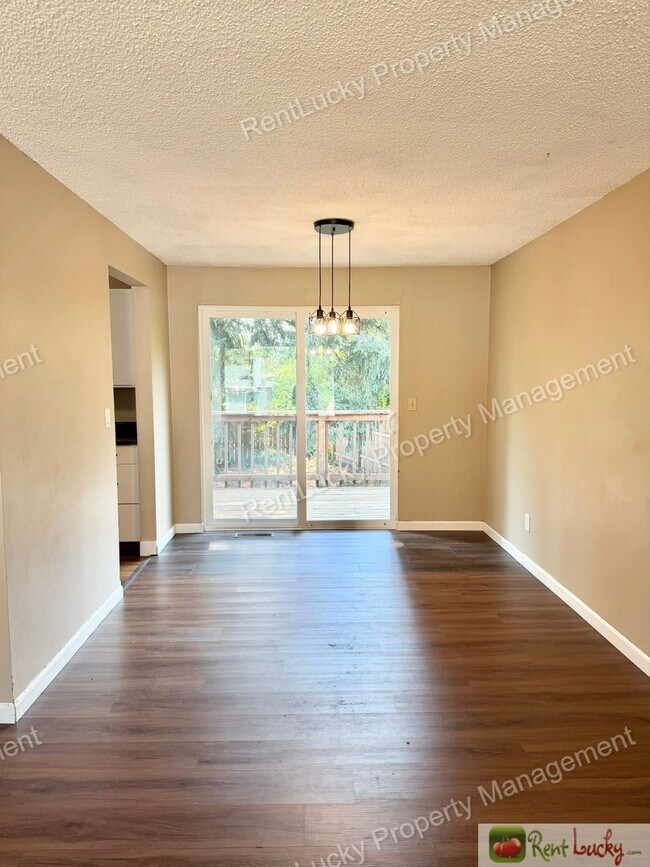 Building Photo - 2525 S 302nd Pl