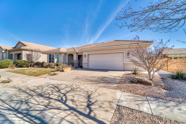 Building Photo - 4593 S Flaming Arch Dr