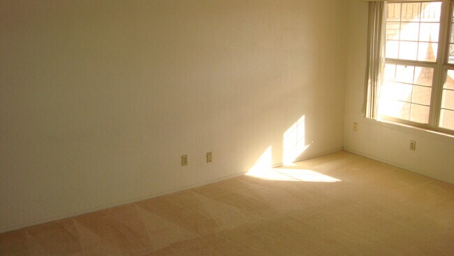 Foto del edificio - Northeast El Paso 4 Bed