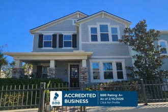 Building Photo - 2623 Palisade Blvd