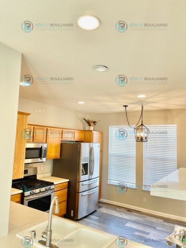 Building Photo - Charming 3-Bedroom Home in Sky Vista Villa...