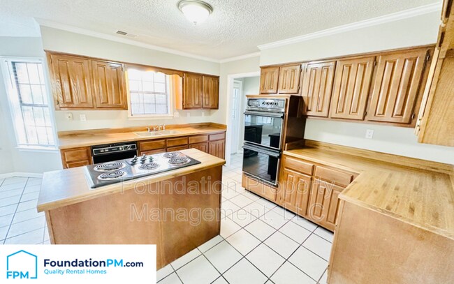 Building Photo - 7801 Buck Ridge Cove