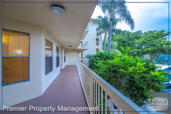 Building Photo - 320 Horse Creek Dr