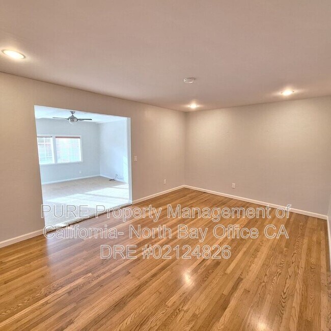 Building Photo - 7213 Belita Ave