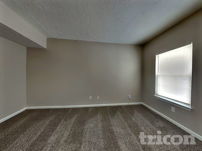 Building Photo - 3234 Hurst St