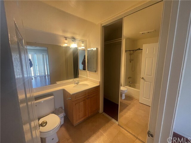 Primary Photo - 1379 S Park Ave
