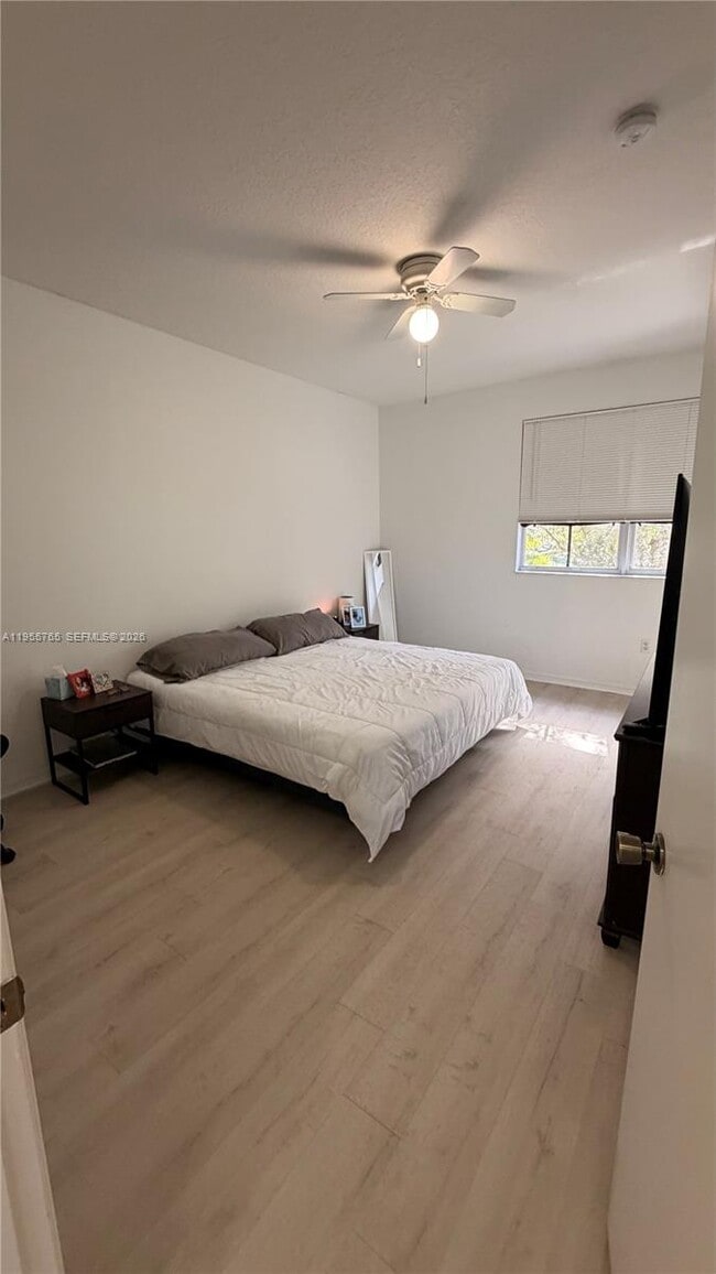 Foto del edificio - 10686 SW 8th St