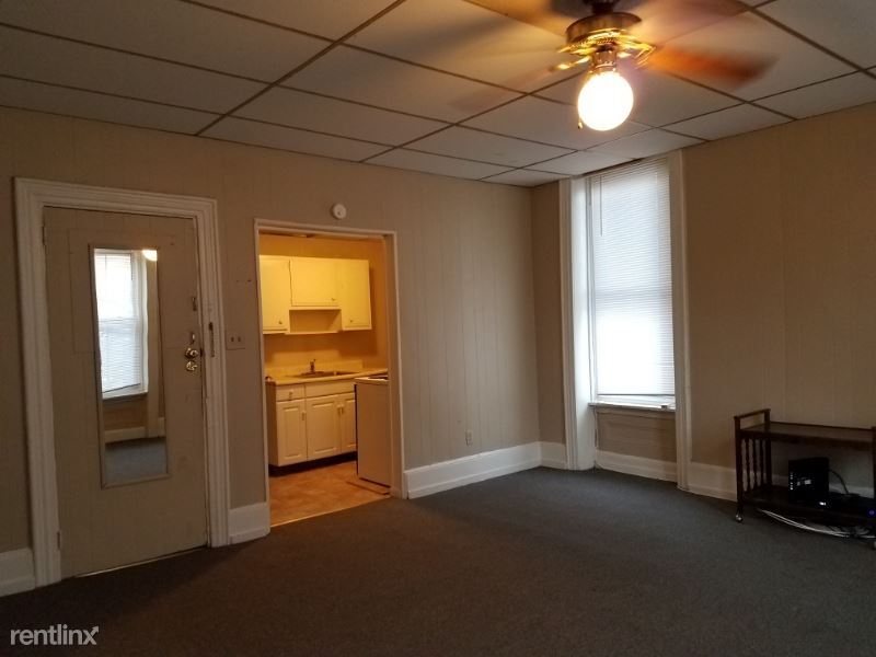 Primary Photo - 449 E High St