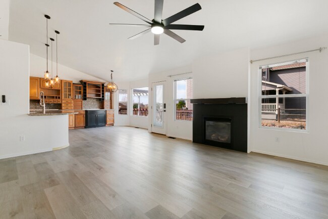 Foto del edificio - 8946 Oakmont Rd