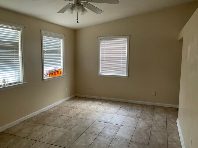 Foto del edificio - 3111 Patience Ave