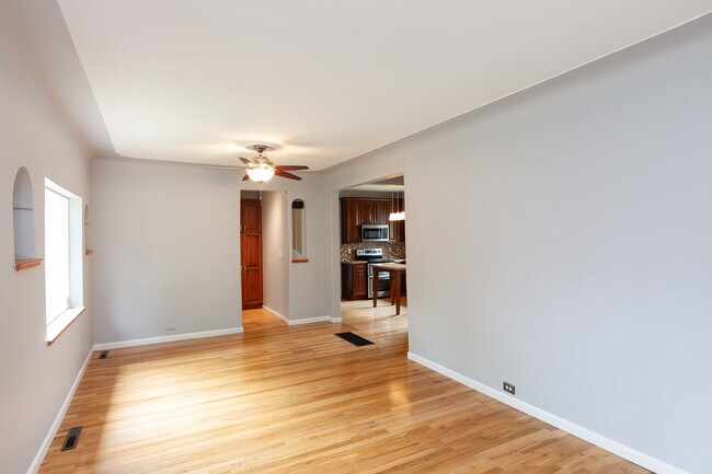 Foto del edificio - 4033 Meade St