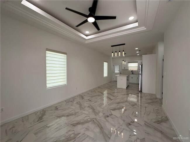 Foto del edificio - 2301 E San Andrea St