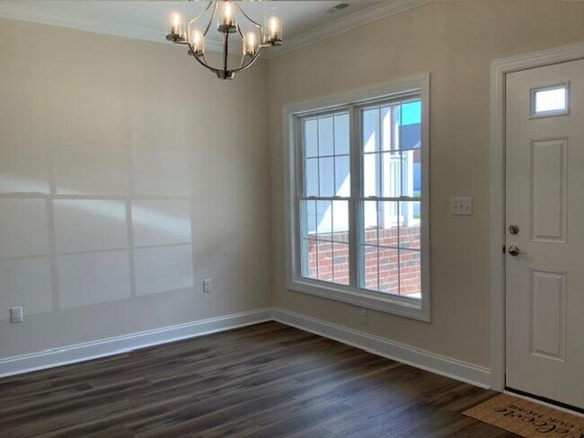 Foto del edificio - 175 Villa Oak Cir