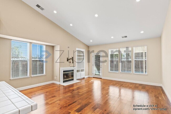 Foto del edificio - 1468 Bergerac Dr