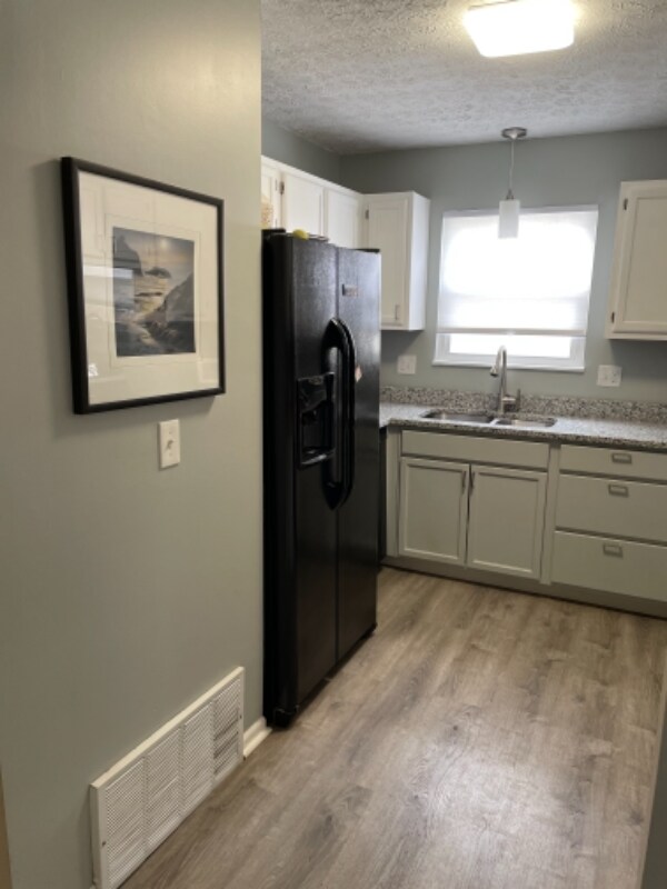 Foto del edificio - 2957 Charmwood Ct