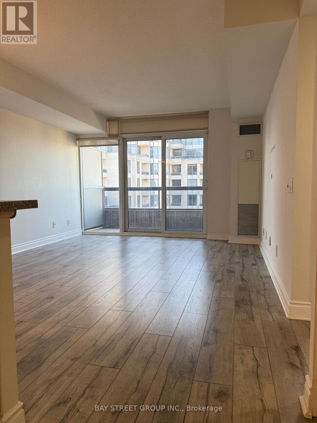 Building Photo - 5-15-2415 Northtown Way