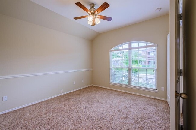 Foto del edificio - 17624 Bridgefarmer Blvd