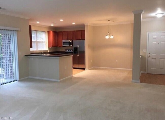 Foto del edificio - 908 Southmoor Dr